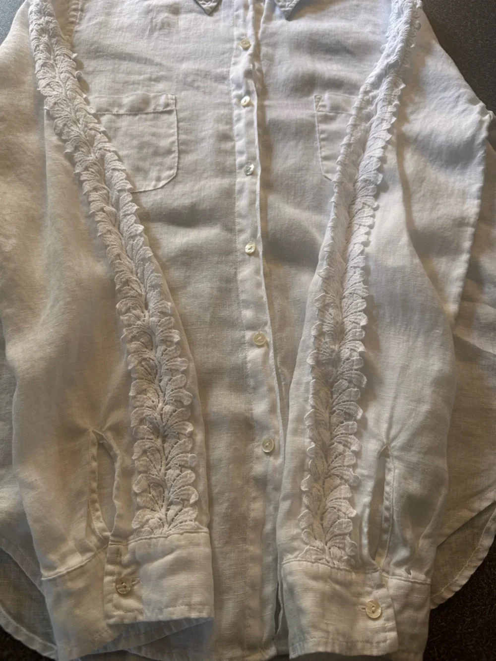 Lilly Pulitzer White 100% Linen Sea View Button Down Shirt Crochet Lace Sleeve - Picture 7 of 9